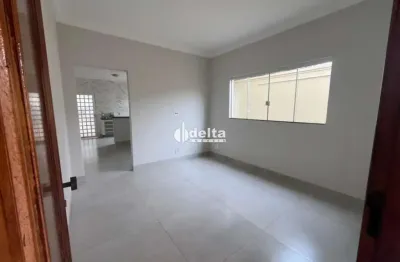 Casa residencial com 3 quartos sendo 1 suíte disponível para venda no bairro segismundo pereira em uberlândia-mg
