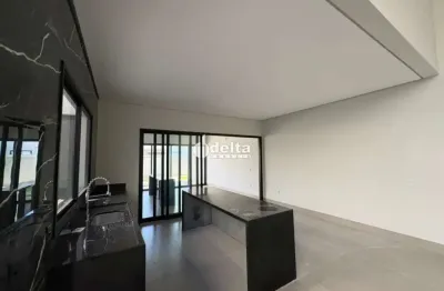 Casa em condomínio com 3 quartos sendo 1 suíte  disponível para venda no bairro laranjeiras em uberlândia-mg