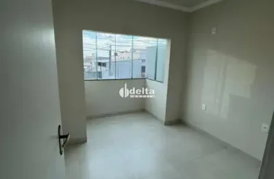 Apartamento com 2 quartos sendo 1 suite disponível para venda no bairro segismundo pereira em uberlândia-mg