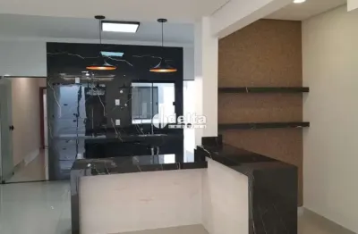 Casa residencial com 3 quartos sendo 1 suíte disponível para venda no bairro dona zulmira em uberlândia - mg.