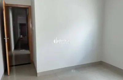 Casa residencial com 2 quartos sendo 1 suíte disponível para venda no bairro jardim brasília em uberlândia - mg