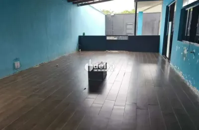 Sobrado disponível para a venda no bairro presidente roosevelt em uberlândia - mg