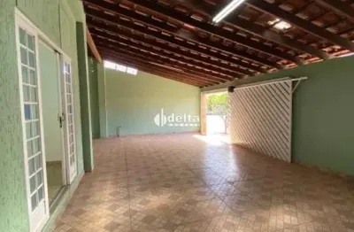 Casa disponível para venda no bairro santa mônica em uberlândia mg