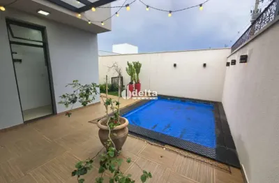 Casa em Condomínio Reserva dos ipês completo com segurança 24 horas, ampla área de lazer, 3 suítes, espaço gourmet, piscina e até 4 vagas de garagens.