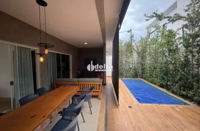 Casa no condomínio splendido disponível para venda em uberlândia-mg