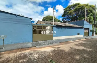 Casa residencial com 5 quartos disponível para venda no bairro Alvorada em Uberlândia - MG.