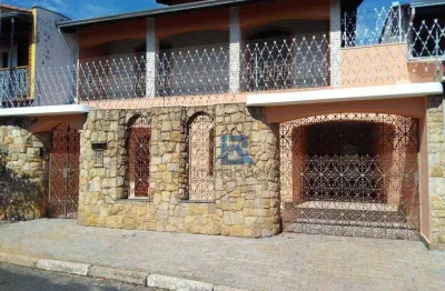 Casa com 3 quartos para alugar na Rua Eugênio Leardine, Vila Cremonesi, Itatiba