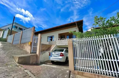 Casa com 4 quartos à venda no Garcia, Blumenau 