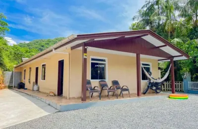 Casa de 04 dormitórios com boa localização no progresso i cadore imóveis