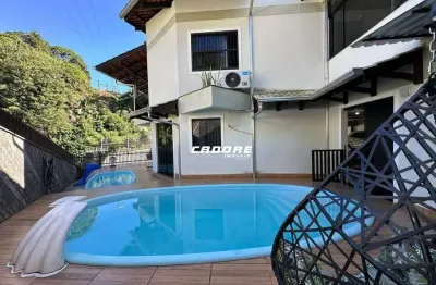 Casa com 6 quartos à venda no Garcia, Blumenau 