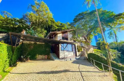 Excelente casa residencial e/ou comercial ao lado do hospital santa catarina.