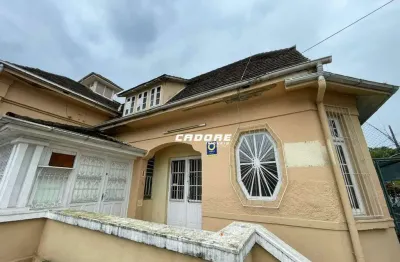 Casarão comercial de aproximadamente 100 m² no bairro garcia