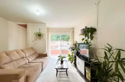 Apartamento confortável com 2 dormitórios sendo 1 suíte | cadore imóveis