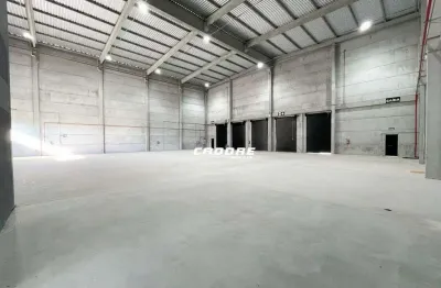 Galpão com aproximadamente 895,38m² para locação em navegantes i cadore imóveis