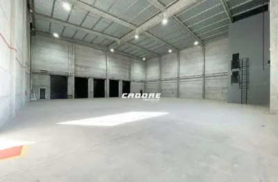 Galpão com aproximadamente 748,71m² para locação em navegantes i cadore imóveis