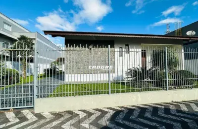 Casa com 4 dormitórios e localização privilegiada - escola agricola