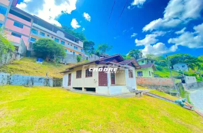 Casa com 2 quartos para alugar no Glória, Blumenau 
