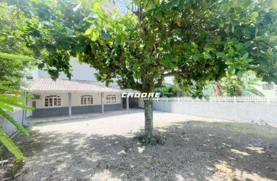 Casa com 3 quartos para alugar no Balneário Perequê, Porto Belo 