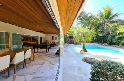 Angra dos reis - pier 88 - casa com 8 suítes reformadissima - 2 vagas para lancha secas e 2 molhadas!!