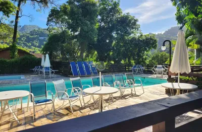 Apartamento à venda no cosme velho, rio de janeiro-rj: 2 quartos, 1 suíte, 1 sala, 3 banheiros, 1 vaga, 68m². venha conferir!