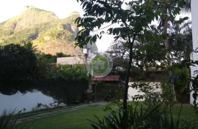 Casa em condomínio fechado com 4 quartos à venda na Barra da Tijuca, Rio de Janeiro 