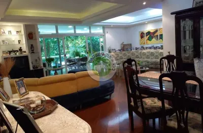 Jardim oceânico rua tranquila e arborizada excelente apartamento com 276 m² à venda 4 suítes e 3 vagas de garagem.
