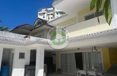 Venha desfrutar dessa maravilhosa casa triplex mobiliada!