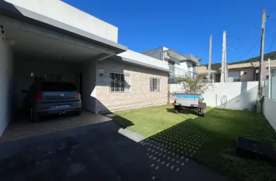 Casa com 3 quartos à venda na Rua Candido Pereira dos Anjos, São João do Rio Vermelho, Florianópolis