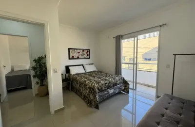 Apartamento com 3 quartos, mobiliado a 900 metros da praia dos ingleses.