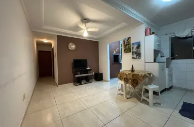 Apartamento a venda a 900 metros da praia dos ingleses, mobiliado.