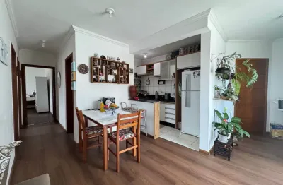 Cobertura a venda nos ingleses, com amplo pátio , predio com elevador