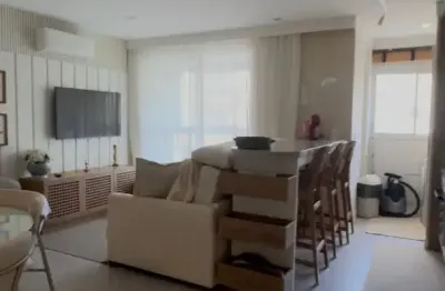 Apartamento com escritura pública, a 100 metros da praia dos ingleses, mobiliado.