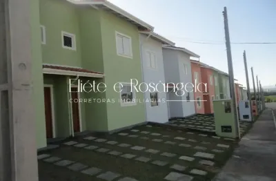 Oportunidade !! sobrado em vilagio fechado, próximo ao centro da cidade.