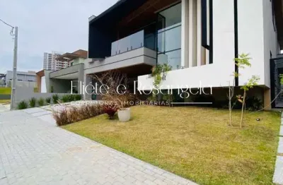 Sobrado para venda no condomínio vivant 425m² de área construída.