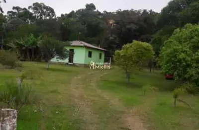 Sítio com 8 .000 m²  com casa de alvenaria - praia das pombas itapuã.