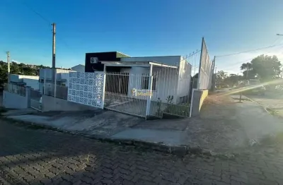 Casa à venda em Viamão, bairro Esmeralda, com quintal espaçoso