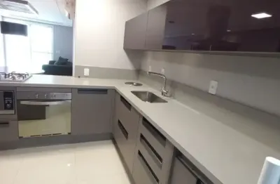 Ótimo apartamento de 2 quartos no centro de florianópolis
