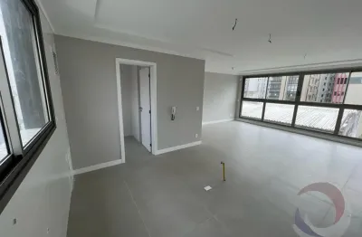 Maravilhoso apartamento de 3 dormitórios no centro de florianópolis
