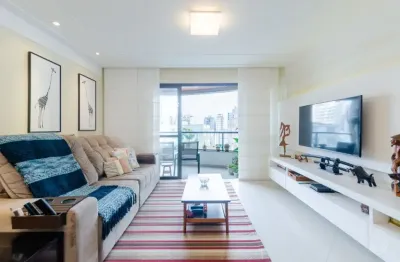 Amplo apartamento de 4 dormitórios no centro de florianópolis