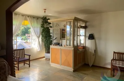 Maravilhosa casa residencial de 6 dormitórios na agronômica