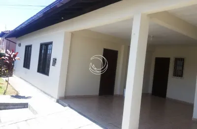 Maravilhosa casa residencial de 4 dormitórios na agronômica