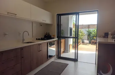 Excelente casa residencial de 3 dormitórios no campeche