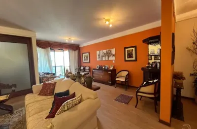 Ótimo apartamento de 4 dormitórios no centro de florianópolis