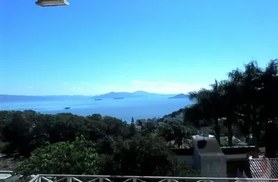 Linda casa residencial de 5 dormitórios no centro de florianópolis