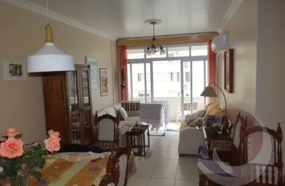 Ótimo apartamento de 3 dormitórios no centro de florianópolis