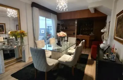 Ótima casa residencial de 5 dormitórios no centro de florianópolis
