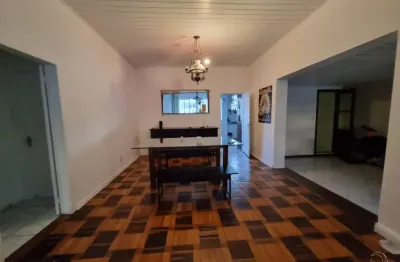 Linda casa residencial de 4 dormitórios no centro de florianópolis