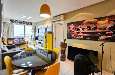 Ótimo apartamento de 3 dormitórios no centro de florianópolis