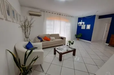 Maravilhoso apartamento de 3 dormitórios no itacorubi