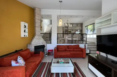 Ótima casa residencial de 3 dormitórios no pantanal